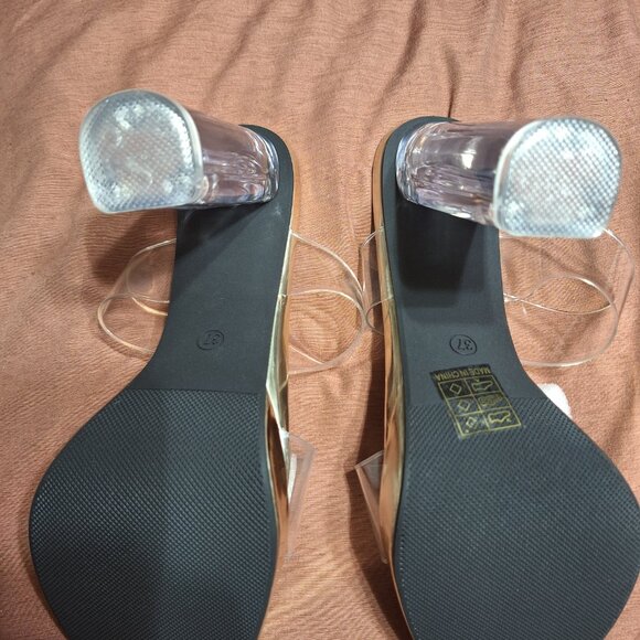Clear High Heels - Picture 3 of 6